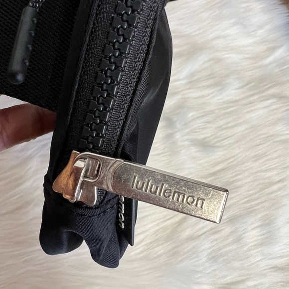 Lululemon fanny pack - Picture 4 of 5